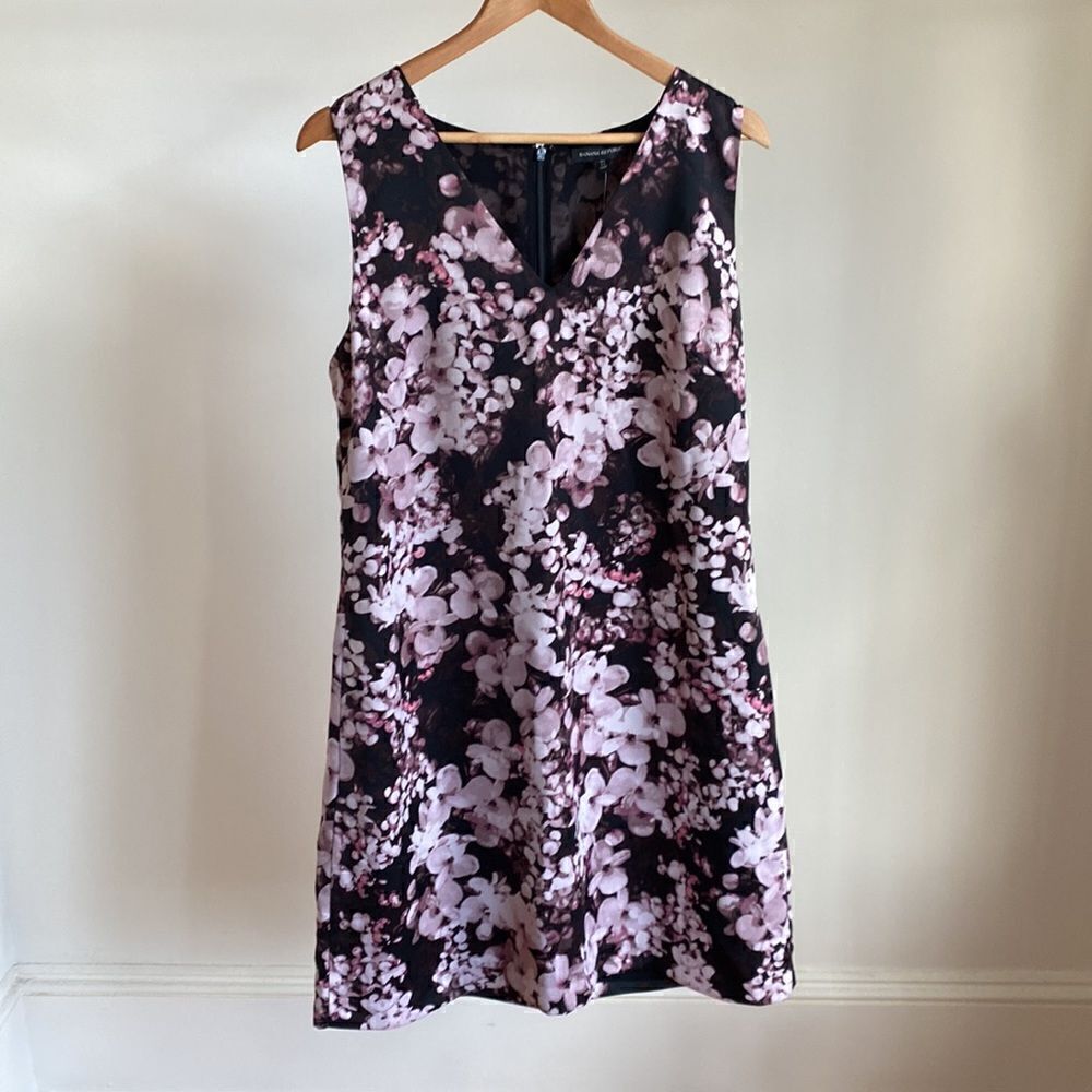 NWT Sleeveless V-neck Floral Shift Dress by BR - Picture 13 of 13